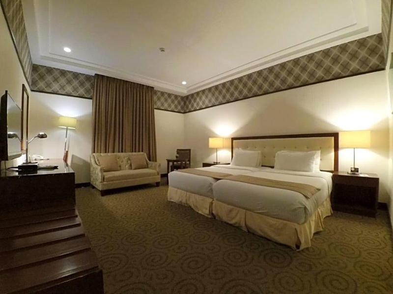 The Plaza Hotel Balanga City image