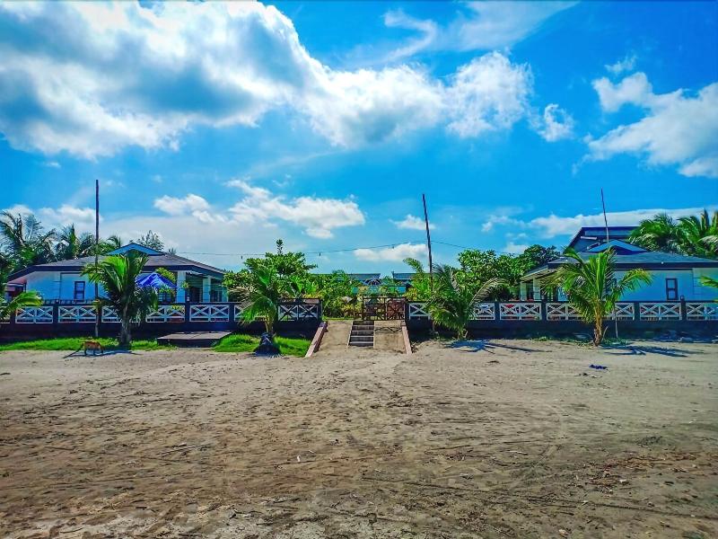 Marand Beach Resort image