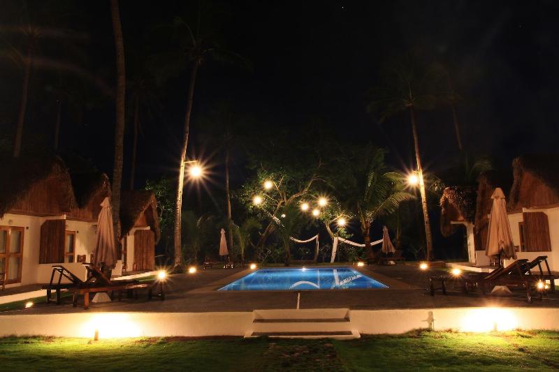 Elysia Beach Resort, Donsol