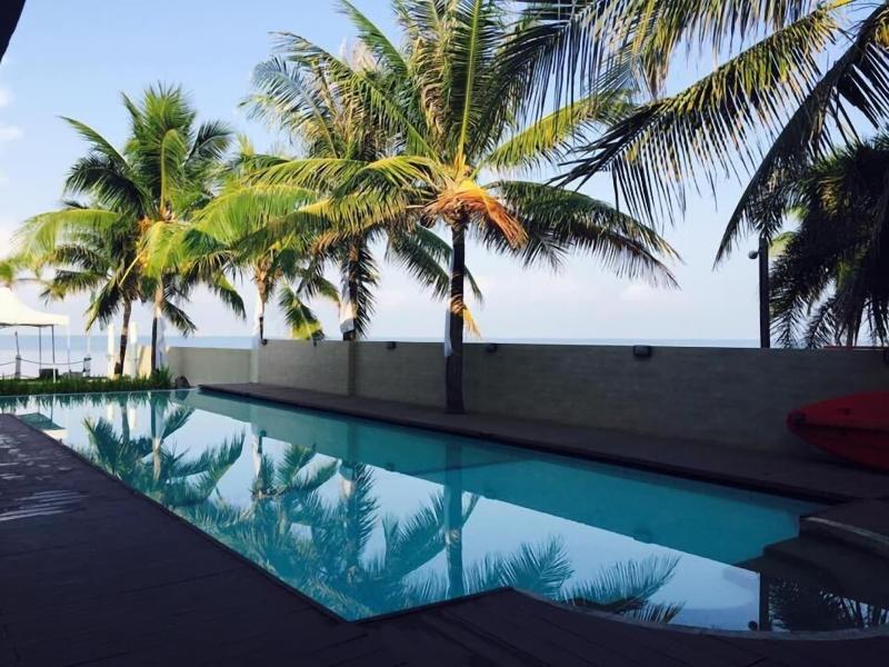 Brizo Hotel And Beach Resort image