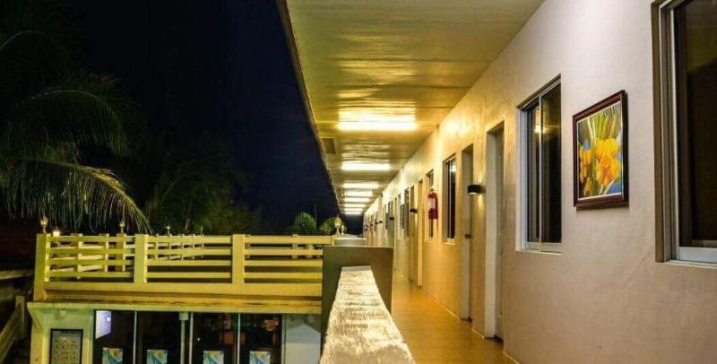 Brizo Hotel And Beach Resort image