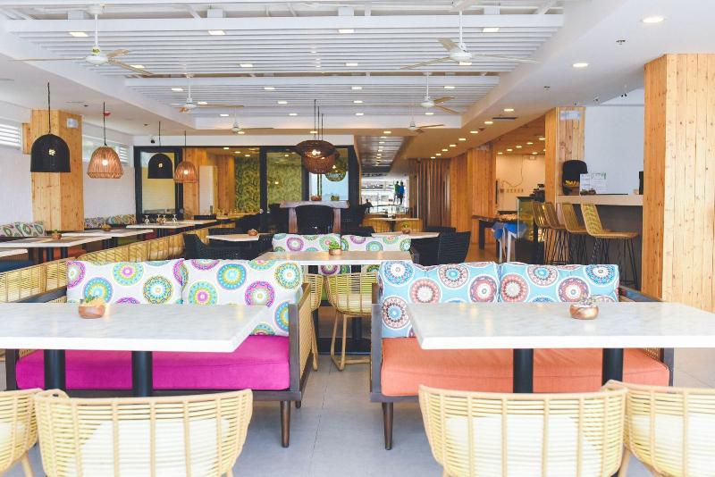 Bay's Inn image