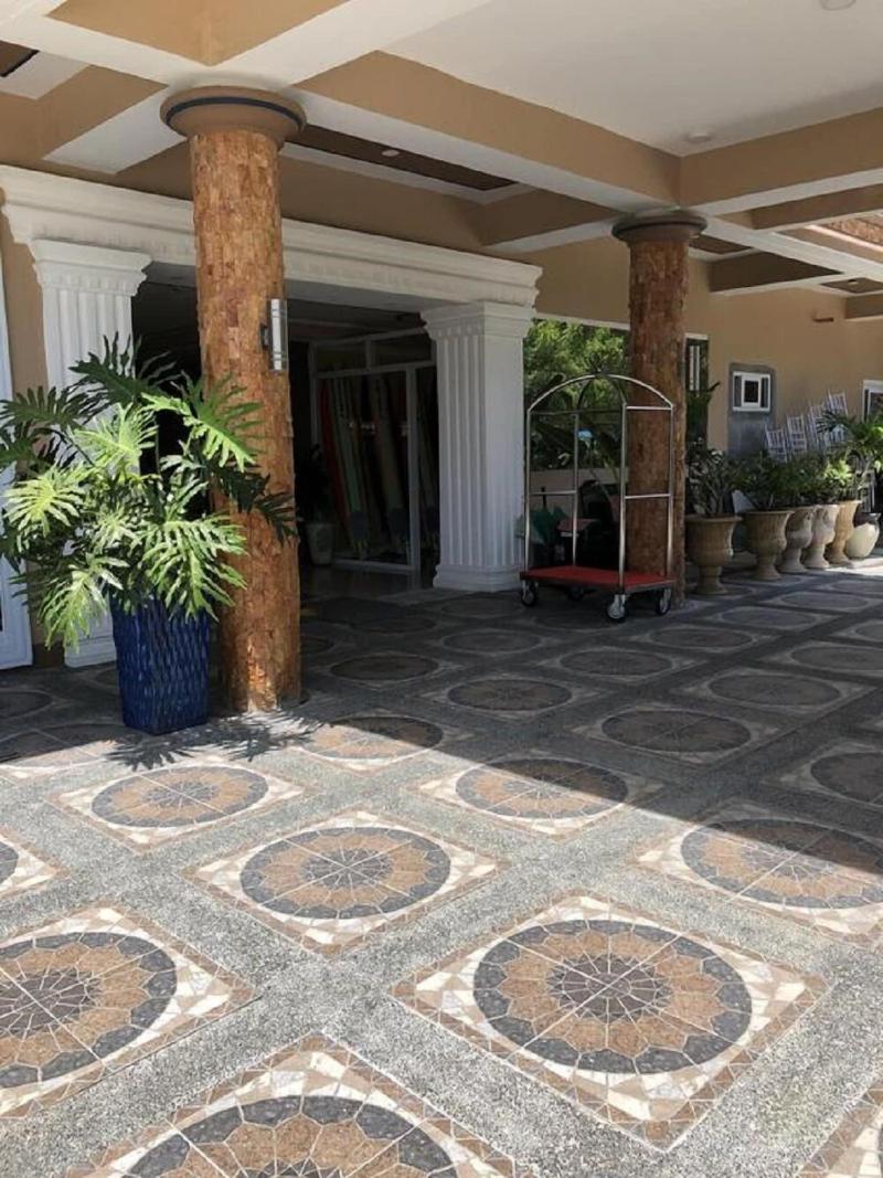 EM Royalle Hotel & Beach Resort image