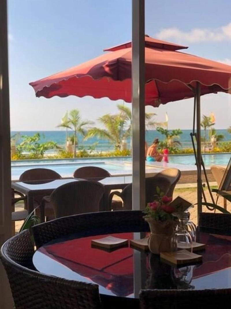 EM Royalle Hotel & Beach Resort image