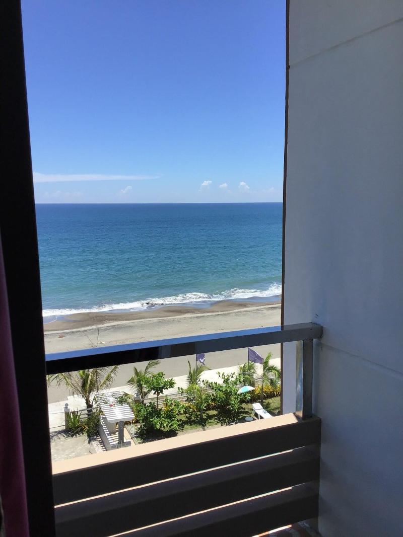 EM Royalle Hotel & Beach Resort image