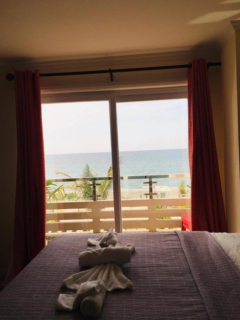EM Royalle Hotel & Beach Resort image