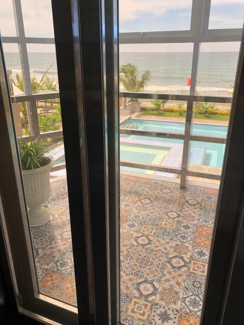 EM Royalle Hotel & Beach Resort image