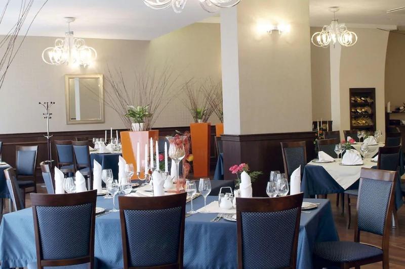 Hotel Tarnovia image
