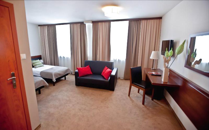 Hotel Tarnovia image