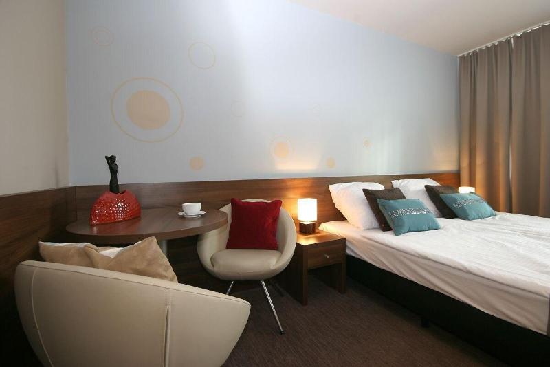 Hotel Tarnovia image