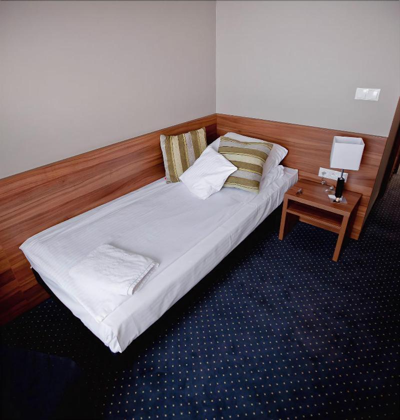 Hotel Tarnovia image