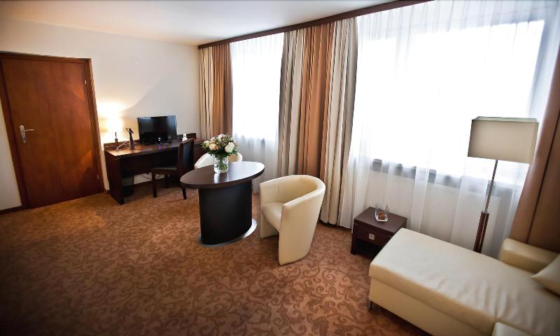 Hotel Tarnovia image