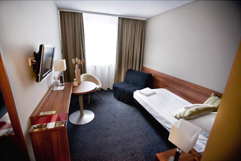 Hotel Tarnovia image