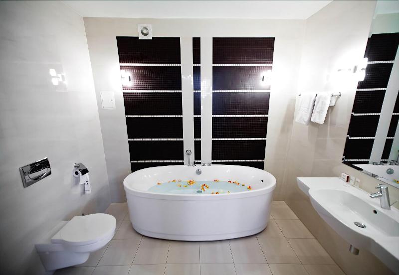 Hotel Tarnovia image