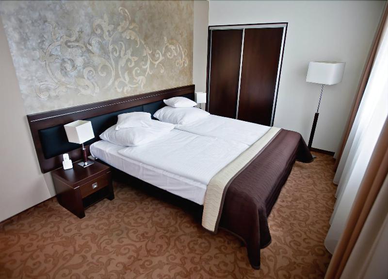 Hotel Tarnovia image
