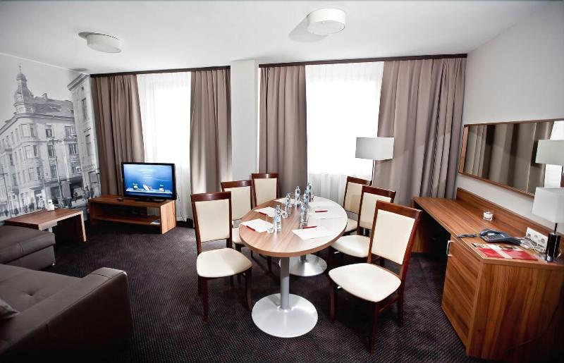 Hotel Tarnovia image