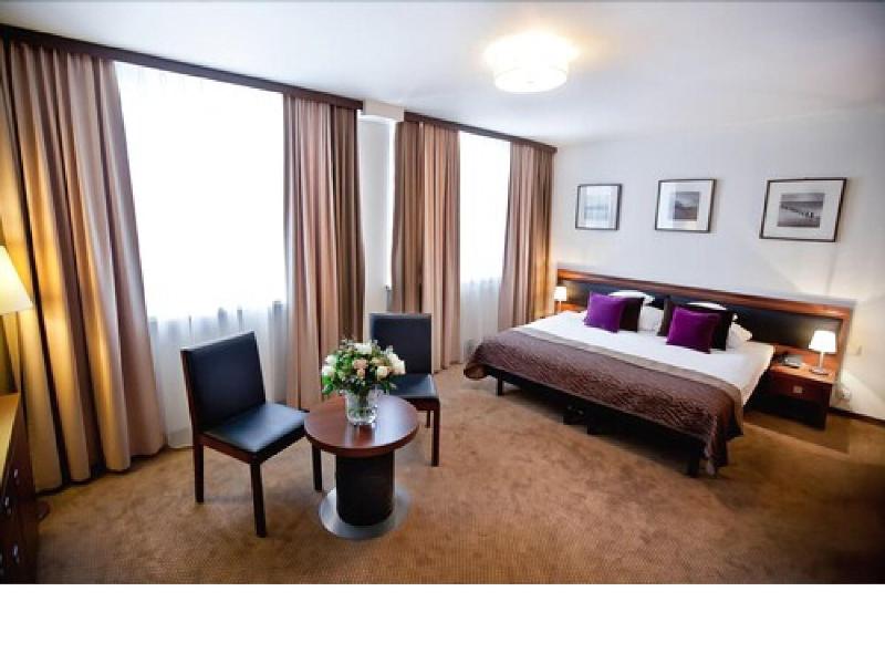 Hotel Tarnovia image