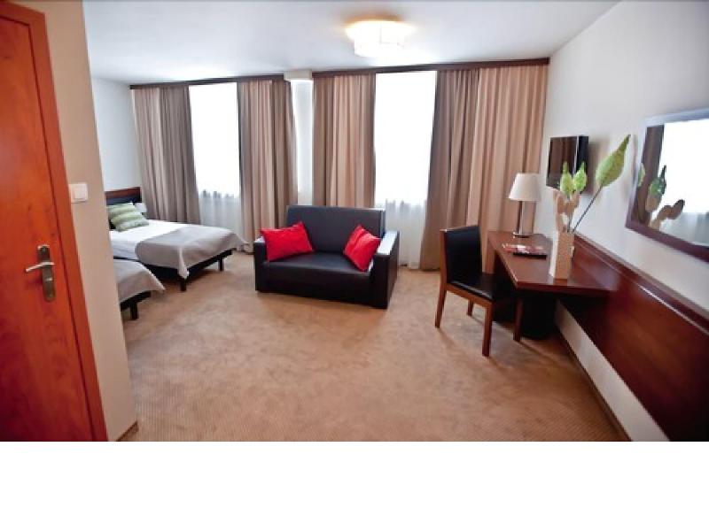Hotel Tarnovia image