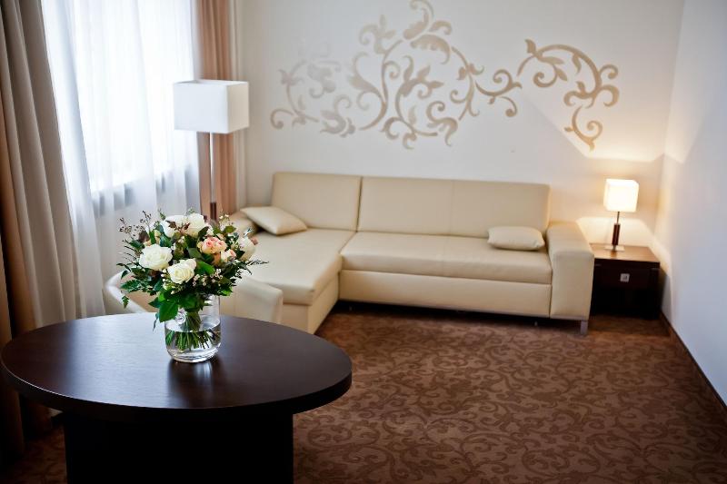 Hotel Tarnovia image
