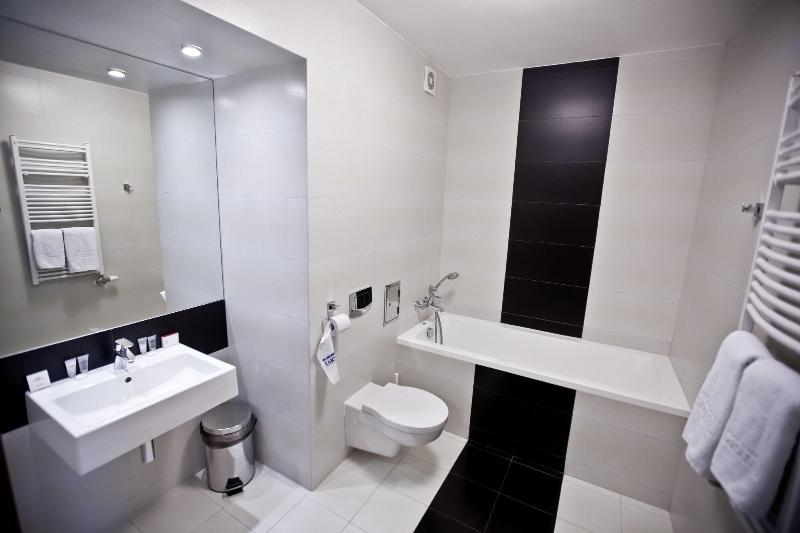Hotel Tarnovia image