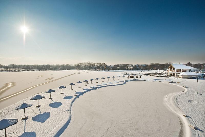 Molo Resort Hotel image