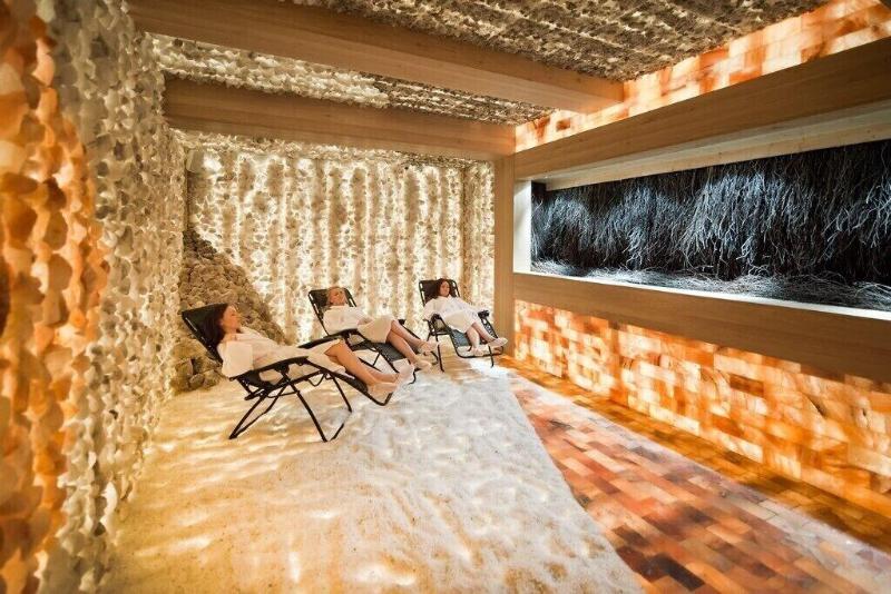 Molo Resort Hotel image