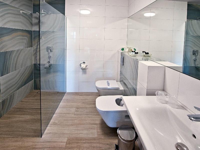 Molo Resort Hotel image