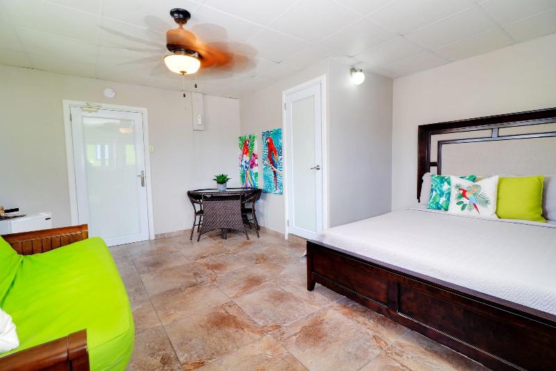 Rooms Boutique by Annie's image