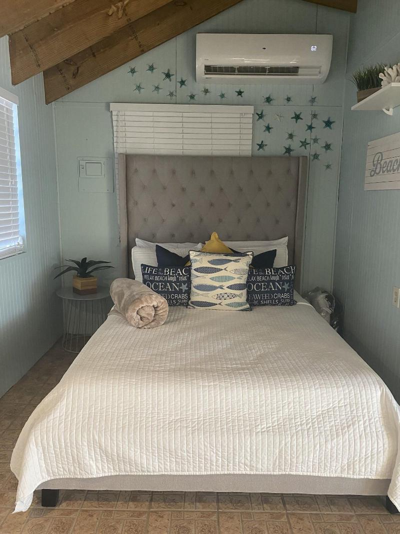 Rooms Boutique by Annie's image