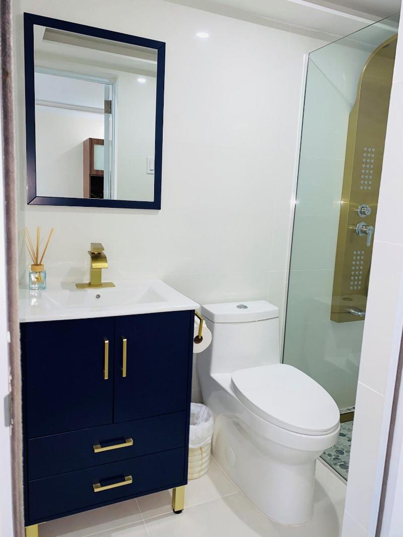 Rooms Boutique by Annie's image