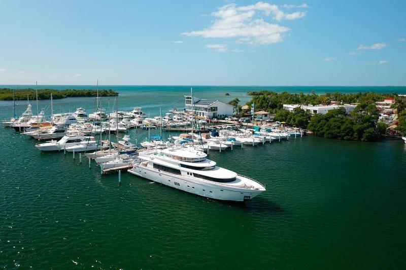 Marina De Salinas image