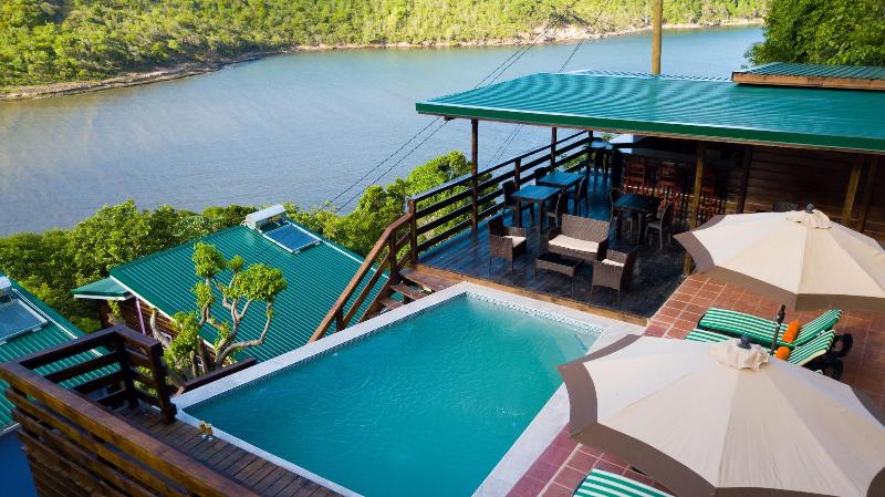 Spice Bay Suites image