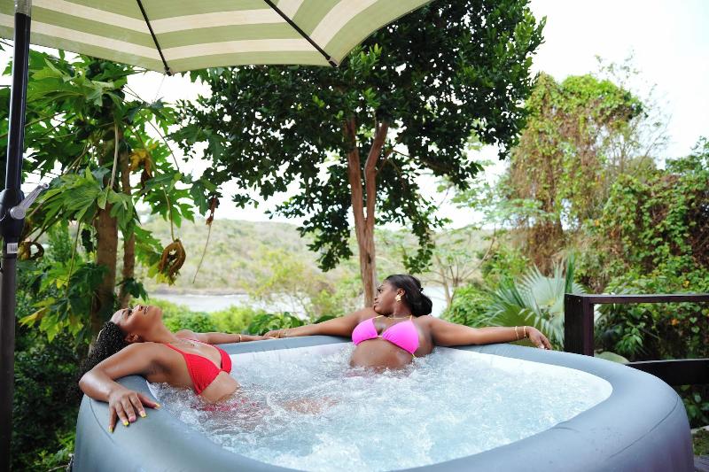 Spice Bay Suites image