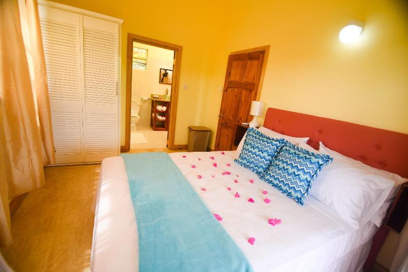 Spice Bay Suites image