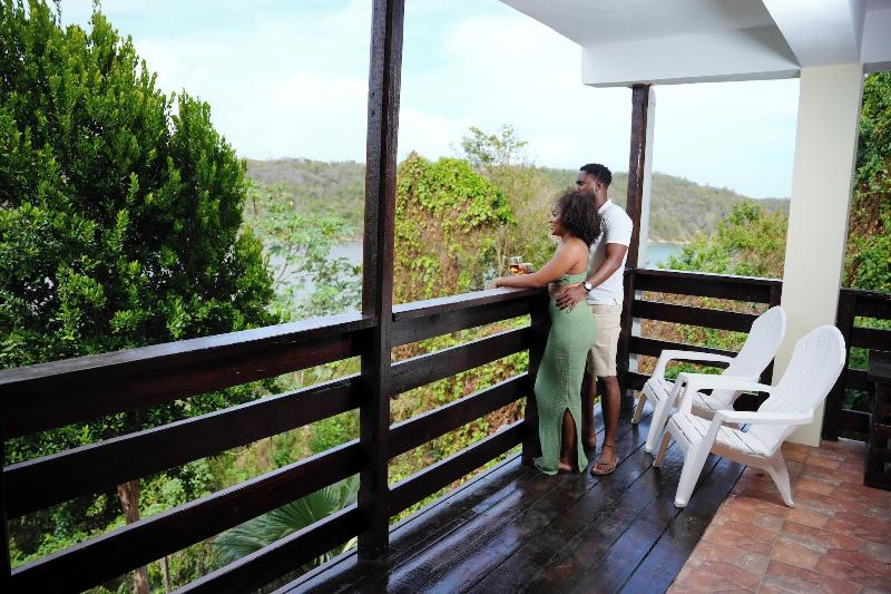 Spice Bay Suites image