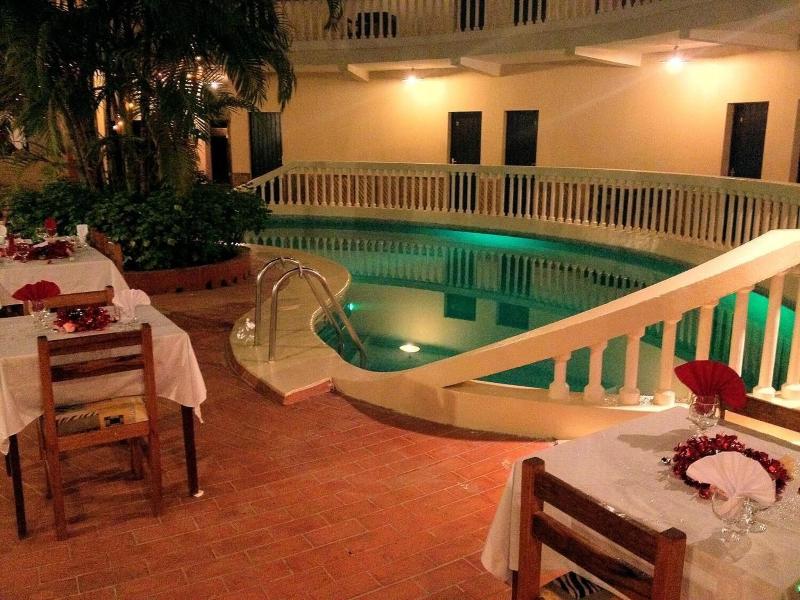 Hotel Le Flamboyant image