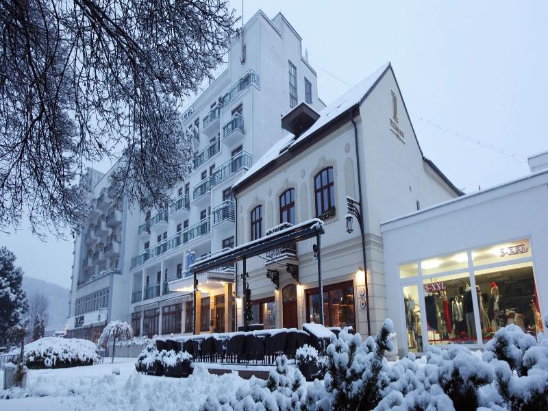 Zuckmann Villa image