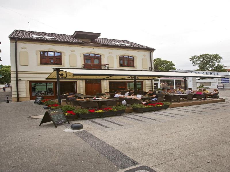 Zuckmann Villa image