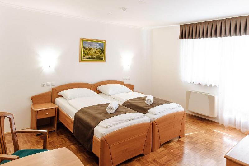 Hotel Reaktiv image