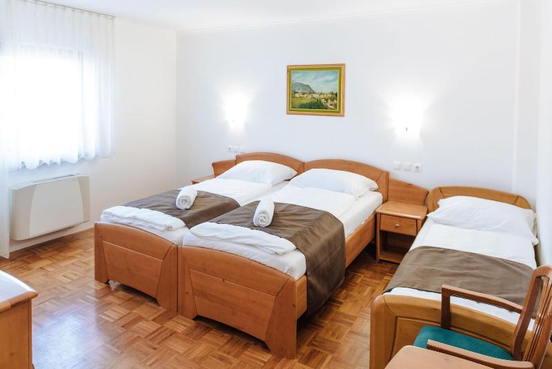 Hotel Reaktiv image