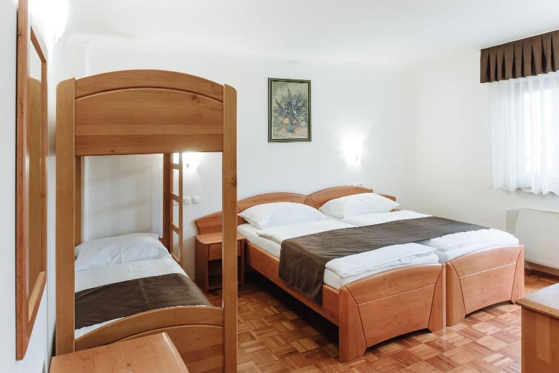 Hotel Reaktiv image
