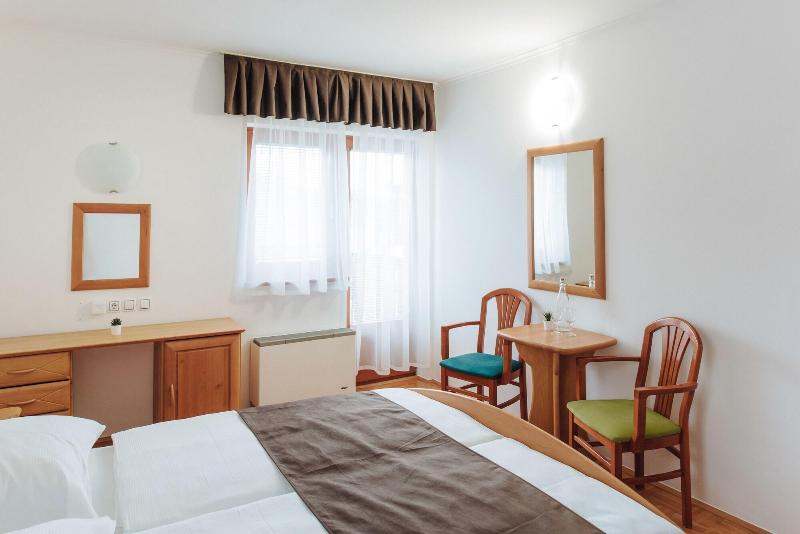Hotel Reaktiv image