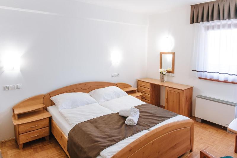 Hotel Reaktiv image
