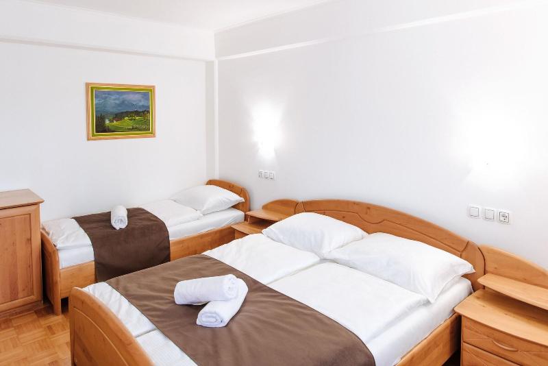 Hotel Reaktiv image