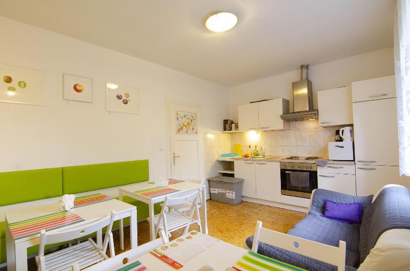 Family Guesthouse Greenslo image