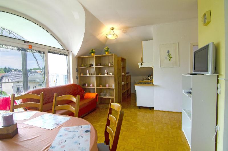 Family Guesthouse Greenslo image