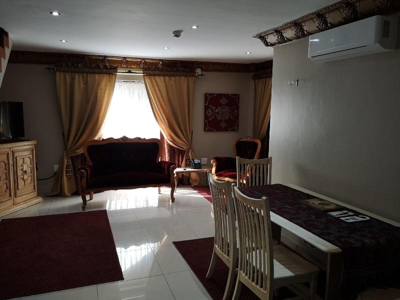 Excalibur Boutique Hotel image