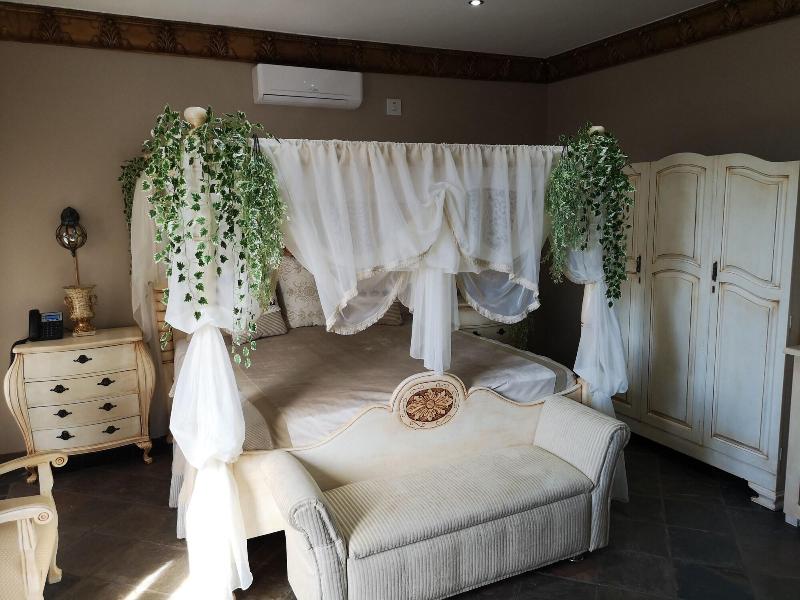 Excalibur Boutique Hotel image