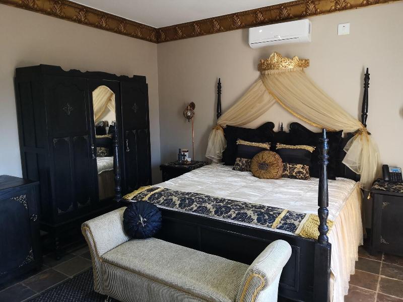 Excalibur Boutique Hotel image