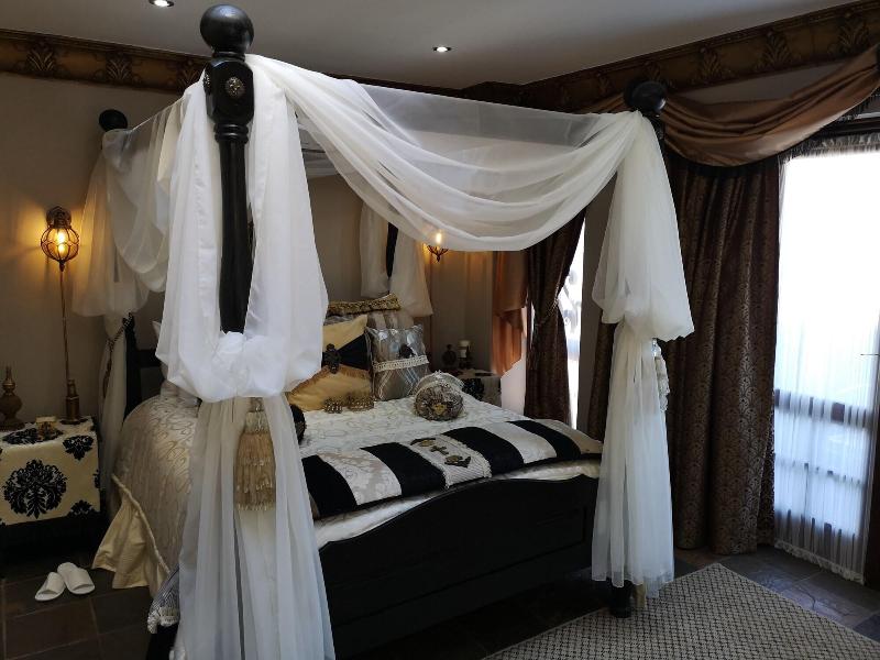 Excalibur Boutique Hotel image